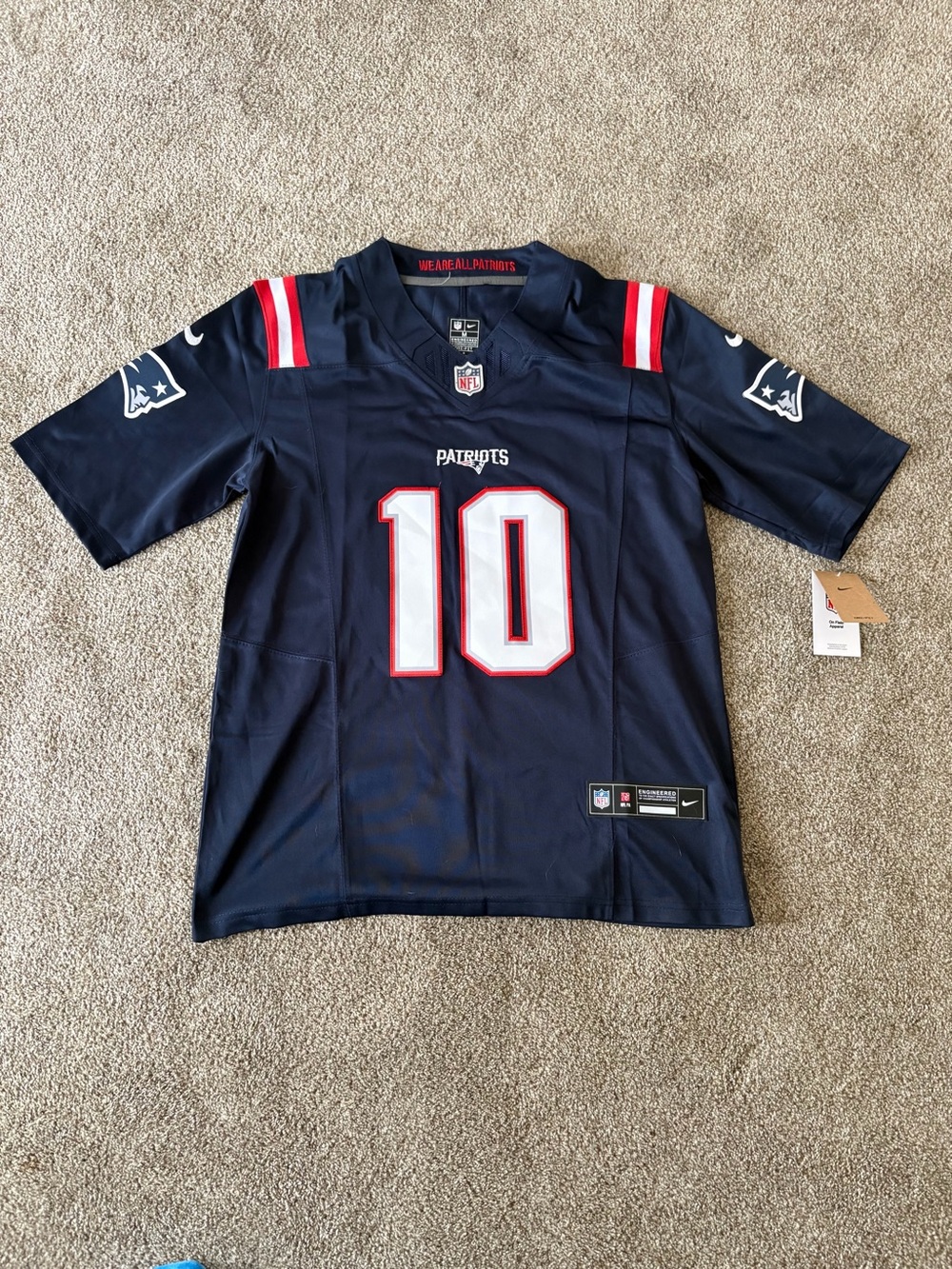 Nike Drake Maye #10 New England Patriots Jersey NWT Youth Medium - Picture 1 of 3